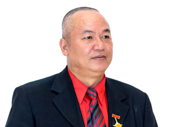 Ông Phí Anh Tuấn